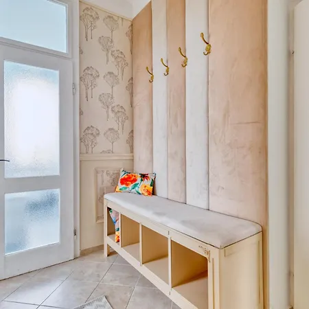 Apartment Rasl Residens, S Terasou